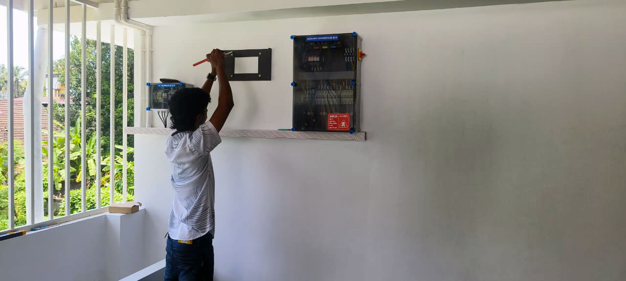 Image of 12KW HYBRID SOLAR SYSTEM project in PATTURAIKKAL, THRISSUR